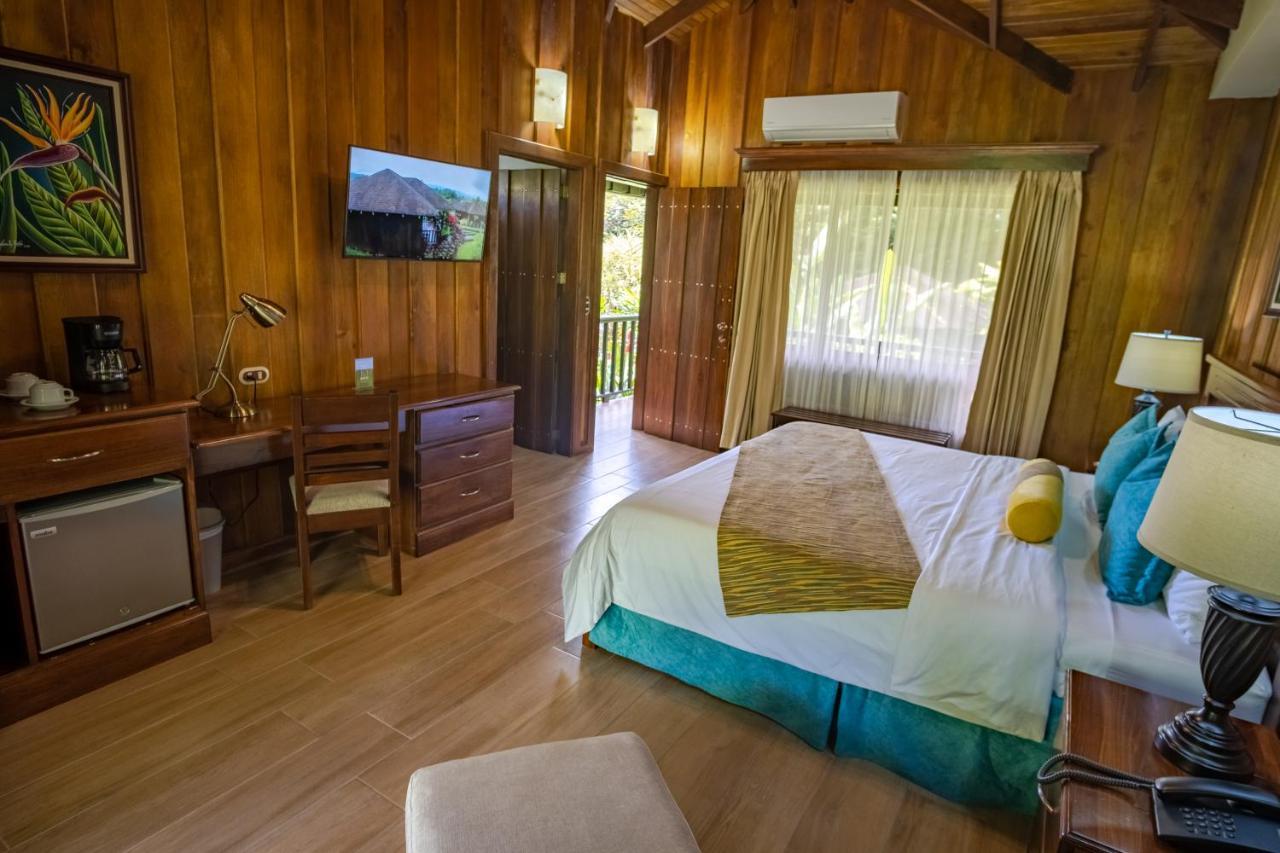 Hotel Lomas Del Volcan La Fortuna Kültér fotó